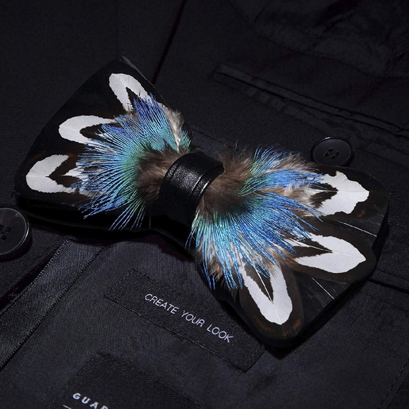 Mens Natural Feather Pre Tied Bow Tie & Lapel Pin - Picture 4 of 4